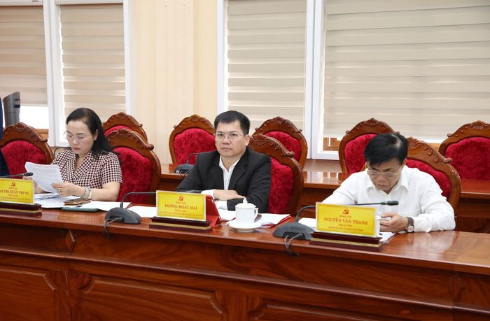 Các đại biểu tham dự cuộc họp