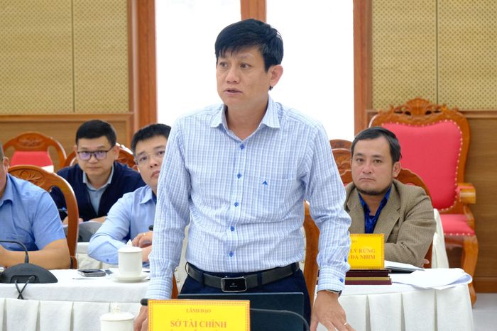 Ông Võ Đức Tuấn, Phó Giám đốc Sở Tài chính phát biểu tại buổi làm việc