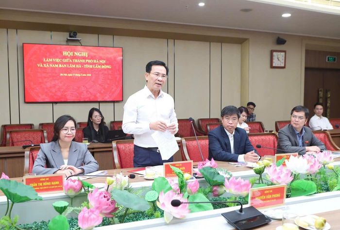 Ủy viên Trung ương Đảng, Chủ tịch UBND tỉnh Lâm Đồng Hồ Văn Mười phát biểu tại buổi làm việc. (Ảnh: Thanh Hải)