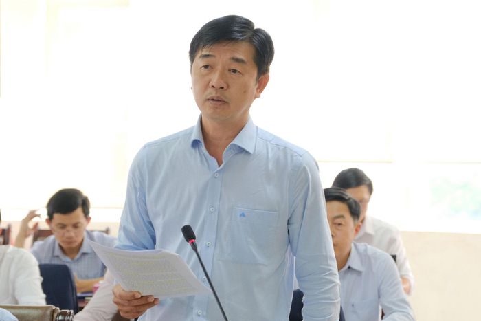 Tỉnh ủy viên, Giám đốc Sở Nông nghiệp và Môi trường Phan Nguyễn Hoàng Tân phát biểu tại buổi làm việc