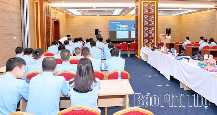 Toàn cảnh chương trình hội thảo.