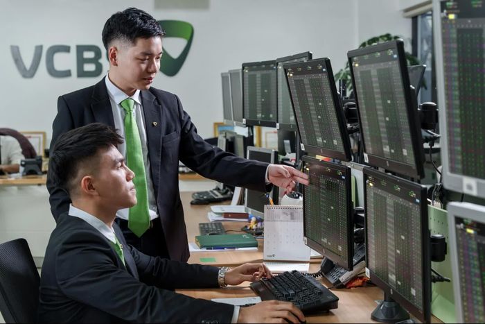 Đầu tư an toàn, hiệu quả hơn với hỗ trợ từ các chuyên gia tại VCBS