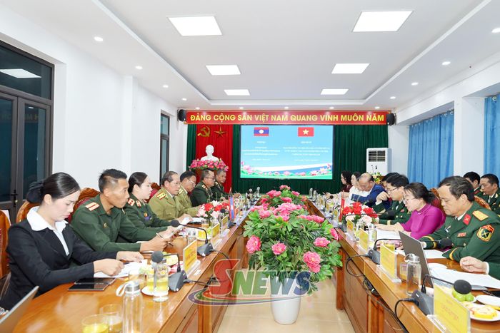 Hội đàm giữa Hội Cựu chiến binh tỉnh Sơn La và Hiệp hội Cựu chiến binh tỉnh U Đôm Xay.