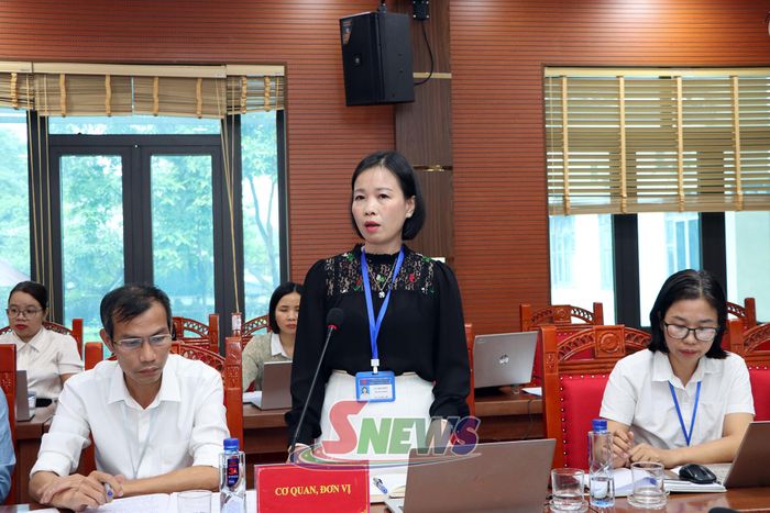 Lãnh đạo Phòng Văn hóa - Xã hội xã Mường La phát biểu tại cuộc khảo sát.
