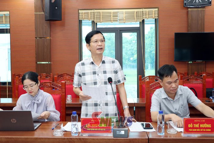 Lãnh đạo Sở Nội vụ phát biểu tại cuộc khảo sát.