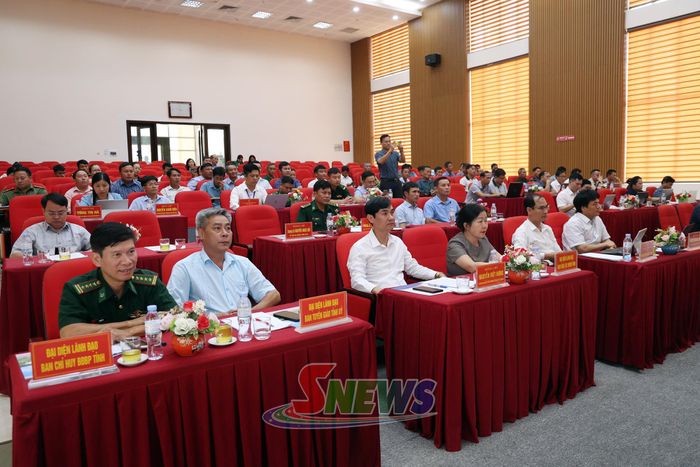 Các đại biểu dự hội nghị.