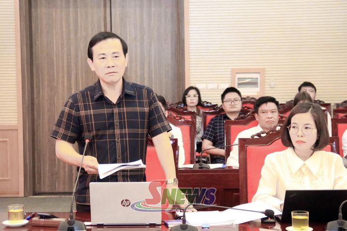 Lãnh đạo Sở Y tế phát biểu tại cuộc làm việc.