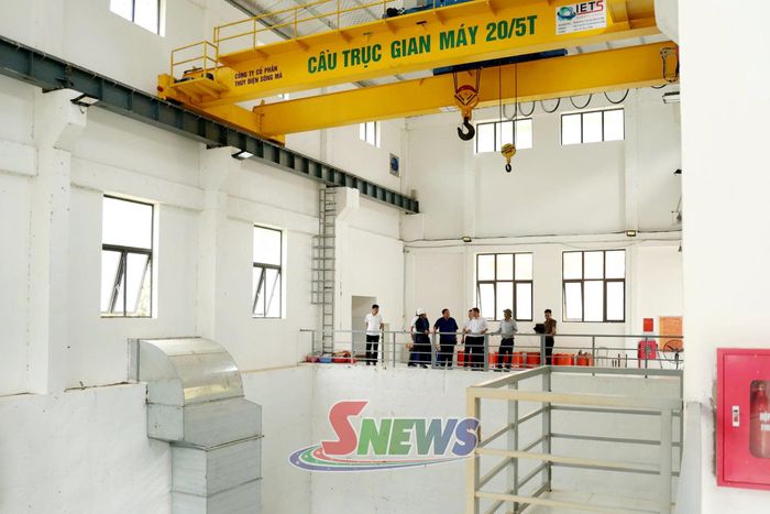 Đoàn công tác thăm nhà máy thủy điện Nậm Công 3a, xã Huổi Một.