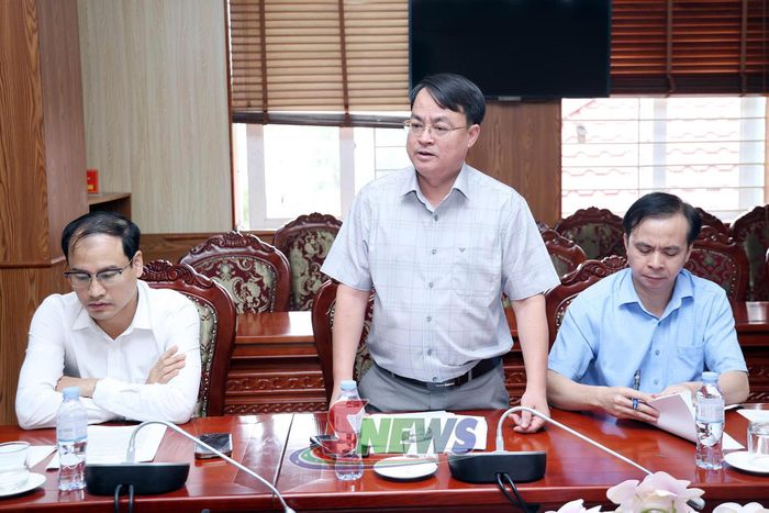 Lãnh đạo xã Púng Bánh phát biểu tại cuộc kiểm tra.