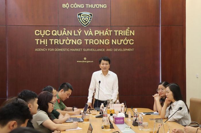 Ông Nguyễn Thanh Bình, Phó Cục trưởng Cục Quản lý và Phát triển thị trường trong nước phát biểu tại Hội nghị