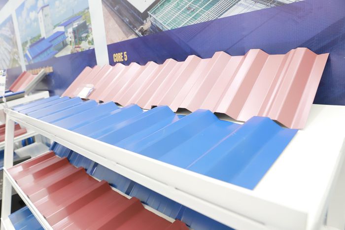 CTCP Nhà khung thép và thiết bị công nghiệp (SEICO JSC). Trụ sở: Toà Vimeco, Cầu Giấy, HN. SEICO chuyên thiết kế, chế tạo và thi công kết cấu thép, nhà thép tiền chế. Doanh nghiệp có 4 nhà máy sản xuất, gần 1.000 nhân sự; đồng thời cung cấp thiết bị cơ khí, tôn lợp, vật liệu bao che, sơn công nghiệp, tấm sàn SP Truss Deck và tấm cách nhiệt.
