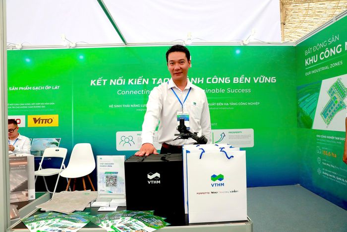Tập đoàn VTHM giới thiệu hạ tầng và mặt bằng cho thuê tại Khu công nghiệp Tam Dương II (Phú Thọ) và Khu công nghiệp La Sơn (Huế).