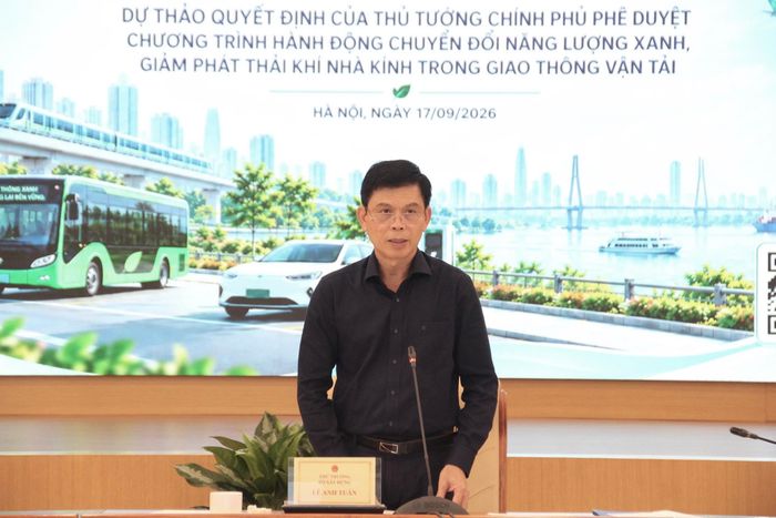 Thứ trưởng Bộ Xây dựng Lê Anh Tuấn nhấn mạnh chuyển đổi xanh trong lĩnh vực giao thông vận tải phải được thực hiện theo cách tiếp cận tổng thể, đồng bộ.