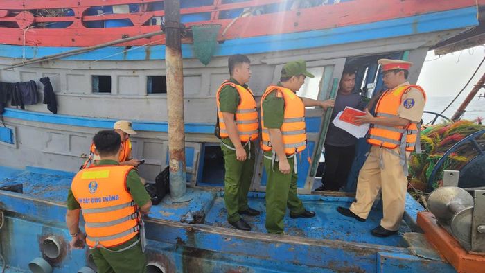 Phạm vi tuần tra, kiểm soát gồm các tuyến đường thủy và vùng nội thủy từ vịnh Vân Phong, Nha Trang, Cam Ranh đến vịnh Phan Rang (tỉnh Khánh Hòa). Lực lượng chức năng tập trung kiểm tra các tổ chức, cá nhân hoạt động trên đường thủy, nhất là những phương tiện, đối tượng có biểu hiện nghi vấn liên quan đến tội phạm và vi phạm pháp luật.