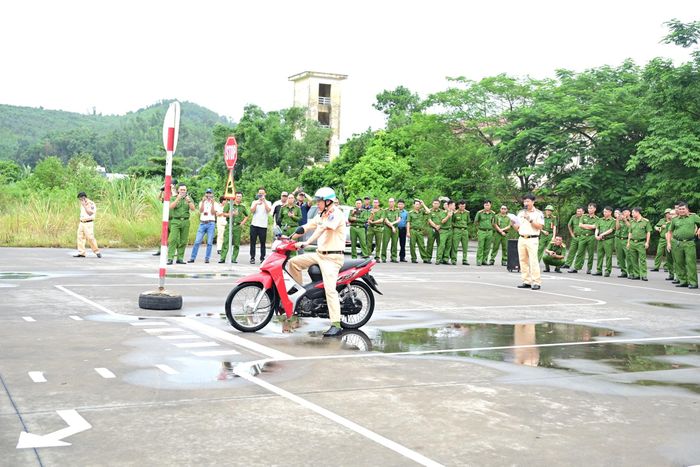 Lực lượng Cảnh sát giao thông Hải Phòng chuẩn bị triển khai Chiến dịch đào tạo kỹ năng lái xe mô tô, xe gắn máy an toàn.