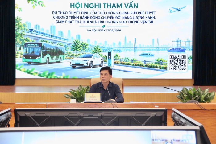 Thứ trưởng Bộ Xây dựng Lê Anh Tuấn cho biết Bộ sẽ nghiên cứu kiến nghị của Sở Xây dựng TP.HCM về việc đẩy nhanh lộ trình chuyển đổi xanh của thành phố.