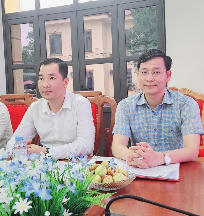 Ông Dương Văn Thắng, Phó chủ tịch UBND xã Bình Tuyền phát biểu chỉ đạo hội nghị và ông Nguyễn Hải Nam, Chánh văn phòng xã đánh giá cao các ý kiến tại hội nghị.