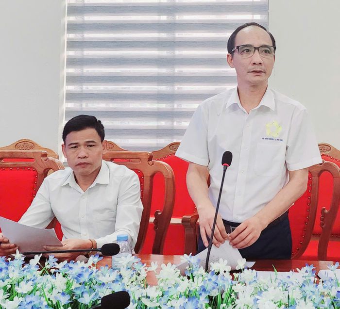 Ông Nguyễn Huy Hùng, Giám đốc trung tâm Phục vụ Hành chính công xã Bình Tuyền phát biểu.