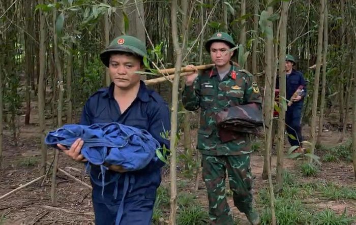 Đội Tìm kiếm, quy tập hài cốt liệt sĩ số 1 (hướng trong nước), Phòng Chính trị, Bộ Chỉ huy quân sự tỉnh vừa phát hiện, cất bốc thêm một hài cốt liệt sĩ tại bản Bãi Dinh.