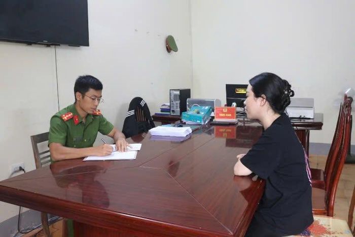 Tạ Thị Hường tại cơ quan công an. Ảnh: CACC