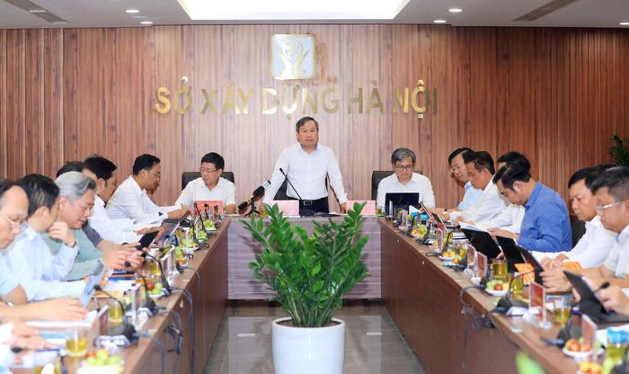 Chủ tịch UBND thành phố Hà Nội Vũ Đại Thắng chủ trì buổi làm việc với Sở Xây dựng Hà Nội. Ảnh: Viết Thành