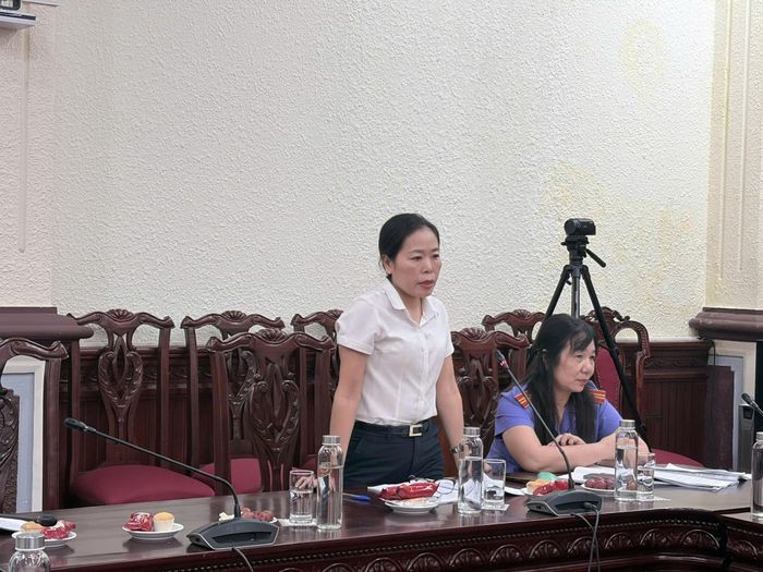 Các đại biểu phát biểu tại hội thảo