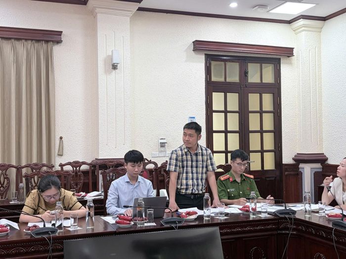 Các đại biểu phát biểu tại hội thảo
