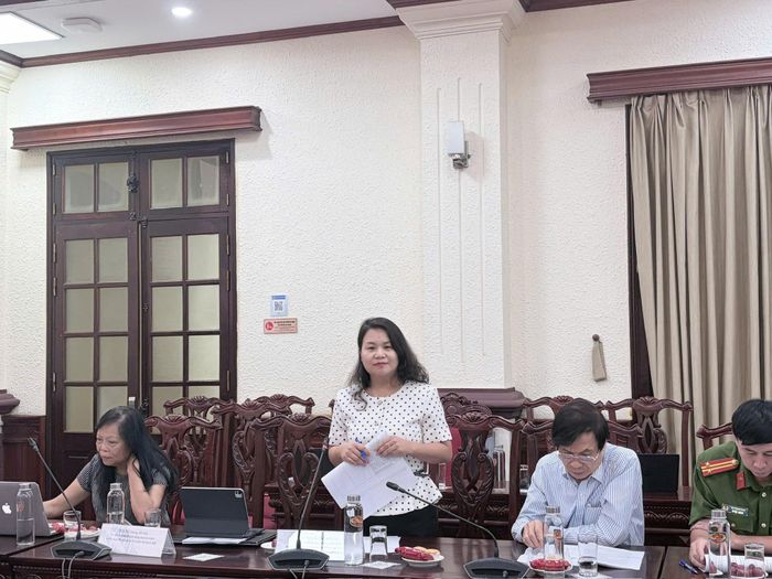 Ủy viên là đại biểu Quốc hội, hoạt động chuyên trách tại Ủy ban Pháp luật và Tư pháp Nguyễn Quỳnh Liên phát biểu tại Hội thảo
