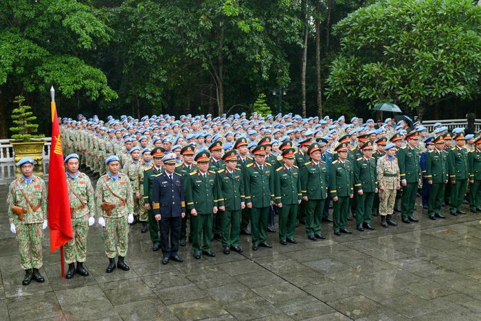 Các cán bộ, chiến sĩ hứa tuyệt đối trung thành với Đảng, Tổ quốc và Nhân dân