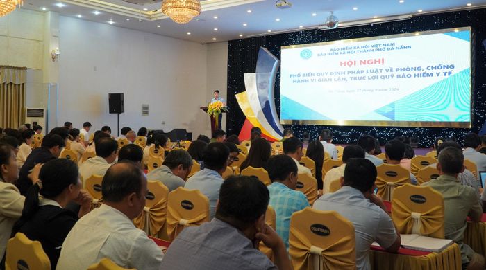 BHXH thành phố Đà Nẵng tổ chức hội nghị phổ biến, quán triệt quy định pháp luật về phòng, chống hành vi gian lận, trục lợi quỹ BHYT. Ảnh: Gia Phong