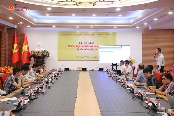 Đại diện các đơn vị tham gia diễn tập phát biểu ý kiến. Ảnh: Đắc Trường