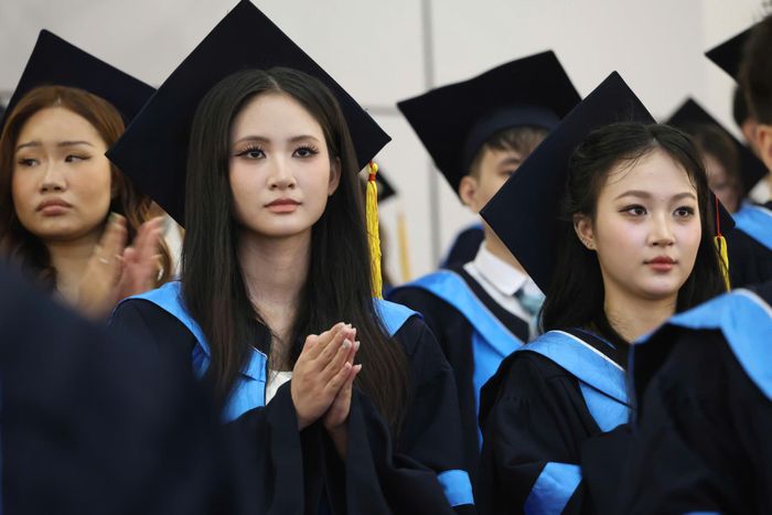 Sinh viên Đại học Kinh tế Quốc dân trong Lễ tốt nghiệp