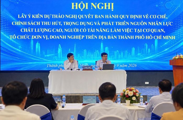 Sở Nội vụ, Sở Khoa học và Công nghệ TP. Hồ Chí Minh lấy ý kiến cho dự thảo nghị quyết về cơ chế chính sách thu hút, trọng dụng nhân tài ngày 17/9 - Ảnh: Thế Anh