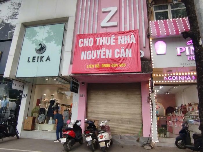 Nhiều cơ sở kinh doanh đã đóng cửa trên thực tế nhưng doanh nghiệp vẫn có thể tồn tại về mặt pháp lý nếu chưa hoàn tất các thủ tục tạm ngừng hoặc giải thể