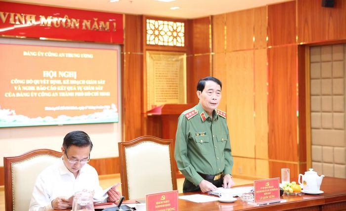 Thứ trưởng Lê Quốc Hùng, Phó Bí thư Đảng ủy Công an Trung ương, Trưởng Đoàn Kiểm tra, giám sát số 2 phát biểu ý kiến chỉ đạo.