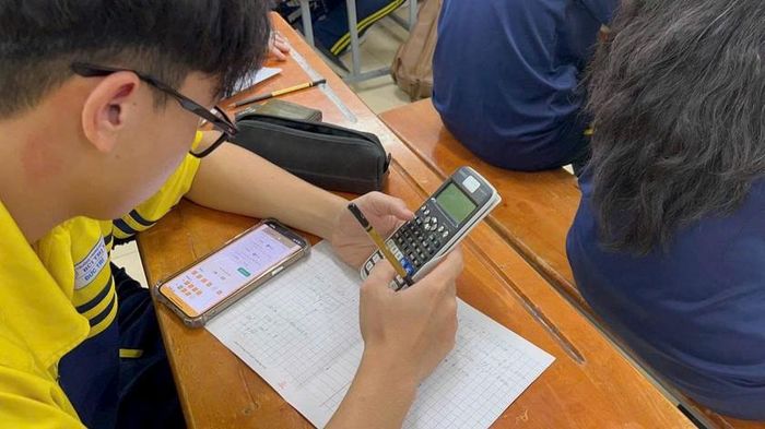 Học sinh Thành phố Hồ Chí Minh được làm quen với kiểm tra đánh giá trực tuyến.