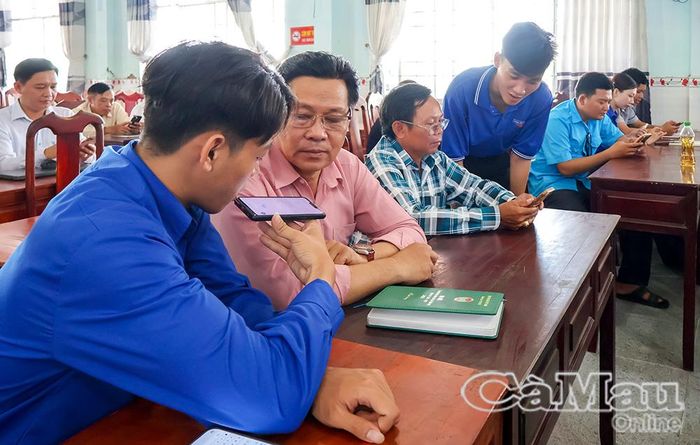 Ðội ngũ cán bộ cơ sở cần tiếp tục được tập huấn, bồi dưỡng về trình độ công nghệ thông tin, chuyển đổi số, đáp ứng yêu cầu nhiệm vụ trong giai đoạn mới.