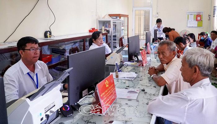 Trung tâm Phục vụ hành chính công xã Định Thành duy trì tỷ lệ hồ sơ giải quyết đúng hạn trên 99,92%.