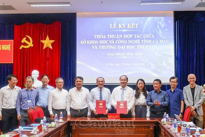  Lãnh đạo Sở Khoa học và Công nghệ tỉnh Cà Mau và Trường Đại học Thuỷ lợi đại diện ký kết thoả thuận hợp tác giai đoạn 2026-2030 giữa hai đơn vị.