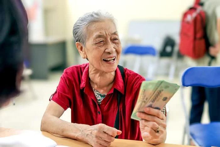 Người EQ cao thường khéo léo khi được hỏi về lương hưu. Ảnh minh họa