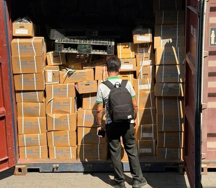 Container hàng bạc đạn nhập khẩu về cảng Cát Lái
