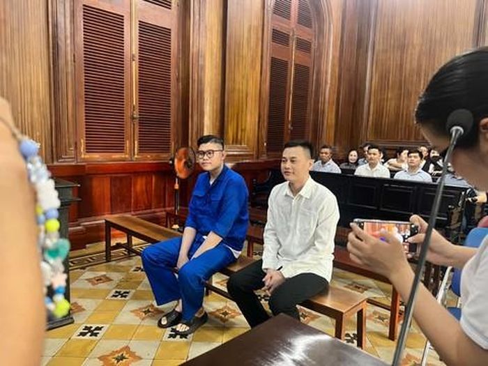 Các bị cáo tại toà 