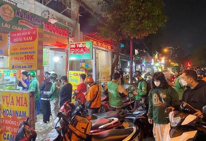 Số liệu thống kê chưa đầy đủ, cả nước có khoảng 600.000 tài xế xe công nghệ và giao hàng, riêng TP.HCM chiếm khoảng 400.000 tài xế. (Ảnh minh họa: Đại Việt)