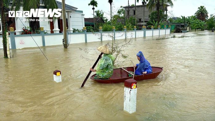 Mực nước sông Yên đoạn qua xã Nông Cống đo được ngày 17/9 đạt khoảng 4,15m, cao hơn báo động III khoảng 65cm. Đỉnh lũ đạt 4,45m vào khoảng 10h-12h ngày 17/9