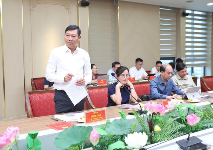 Phó Chủ tịch UBND thành phố Hà Nội Đỗ Anh Tuấn phát biểu tại buổi làm việc. Ảnh: Thanh Hải