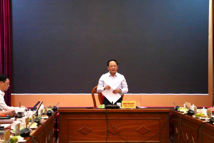 Trưởng ban Tuyên giáo Trung ương Trịnh Văn Quyết phát biểu tại buổi làm việc. Ảnh: PN