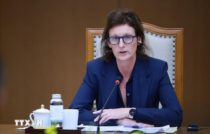 Bà Fiona Bassett, Tổng Giám đốc Điều hành FTSE Russell phát biểu. Ảnh: TTXVN