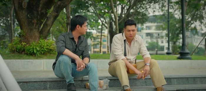 Hoàng tỏ ra áy náy vì không thể một mình lo đủ số tiền cho Khánh. Ảnh VTV