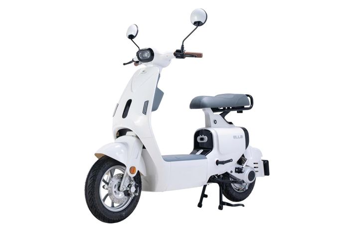 Một lần sạc đi tối đa 90 km