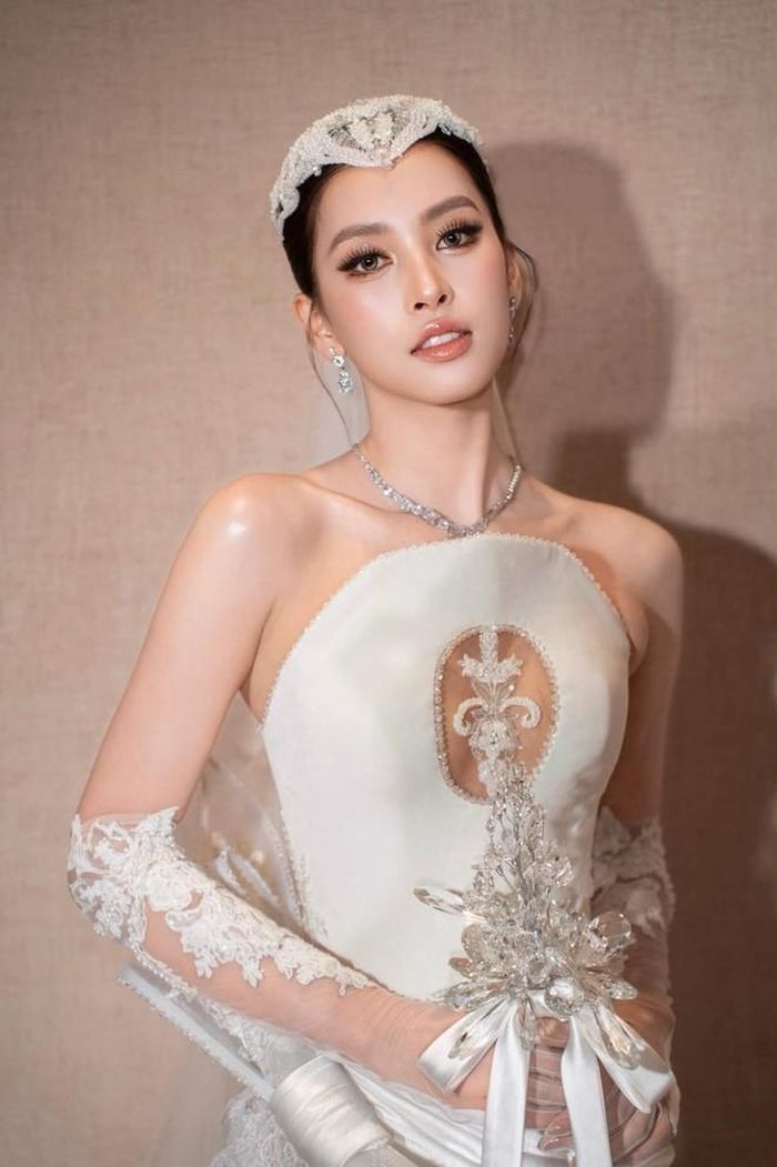 Tiểu Vy thay đổi sau 8 năm đăng quang Hoa hậu Việt Nam.